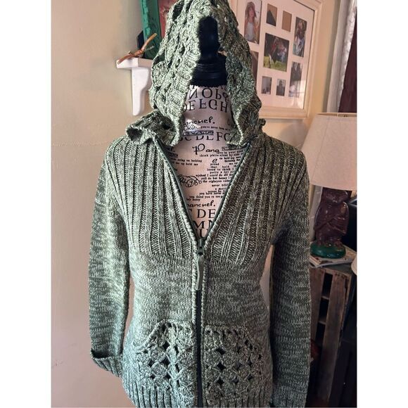 Cabela’s Hooded Sweater - Picture 14 of 16